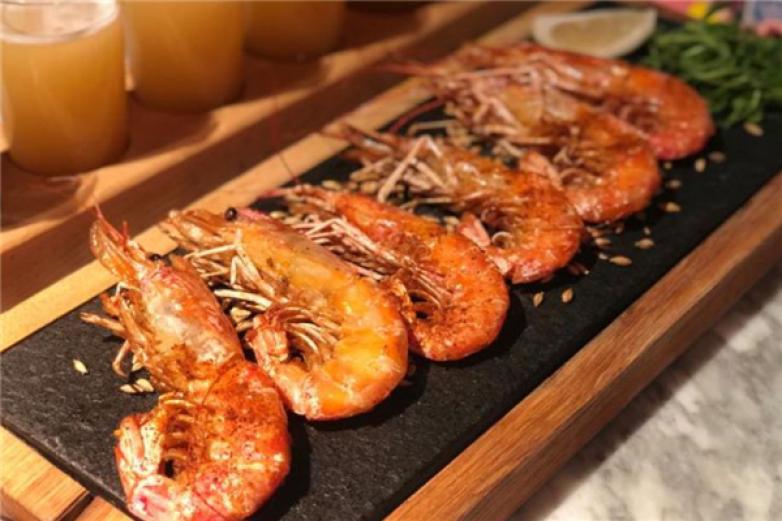 喧客音乐啤酒餐吧